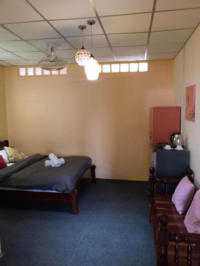 Holiday Phangan - Hostel & Bar 통살라 외부 사진